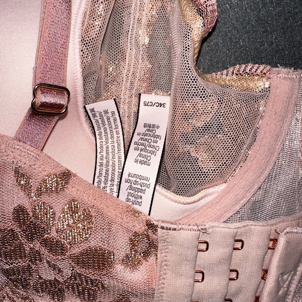 Victoria's Secret Floral Embroidered Bra in Peach and Gold - Picture 4 of 5
